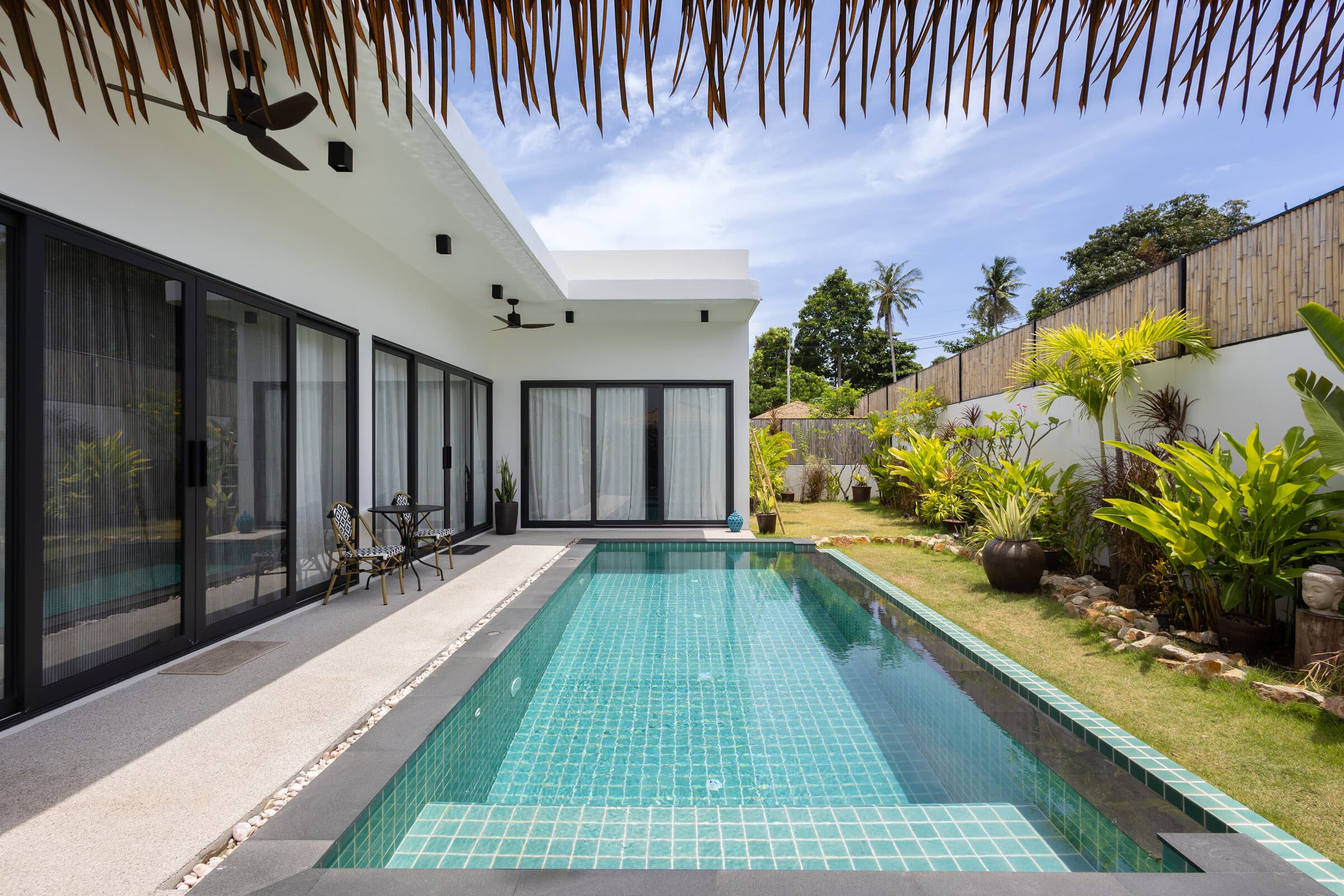 Pool and thatched sala at Barefoot Villas — Koh Phangan